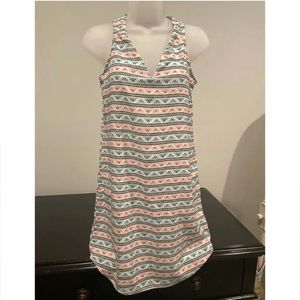Old Navy V Neck Shift with Keyhole Back